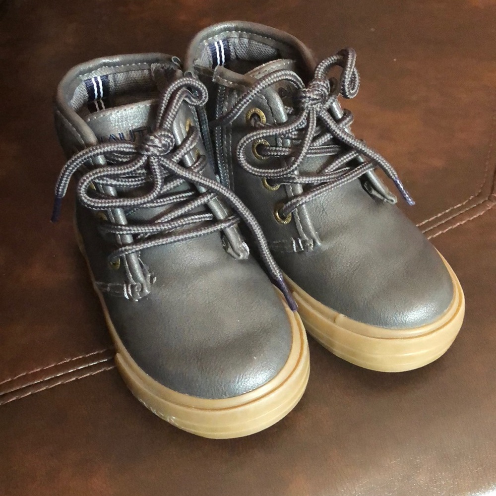 Nautical blue chukka boot
